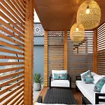 Rooftop Pool, Bright & Cozy Apartment In City Center