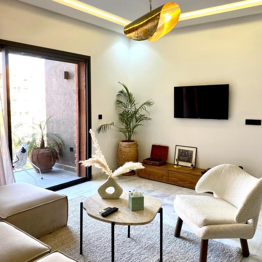 Appartement Rooftop Pool, Bright & Cozy In City Center Marrakesh