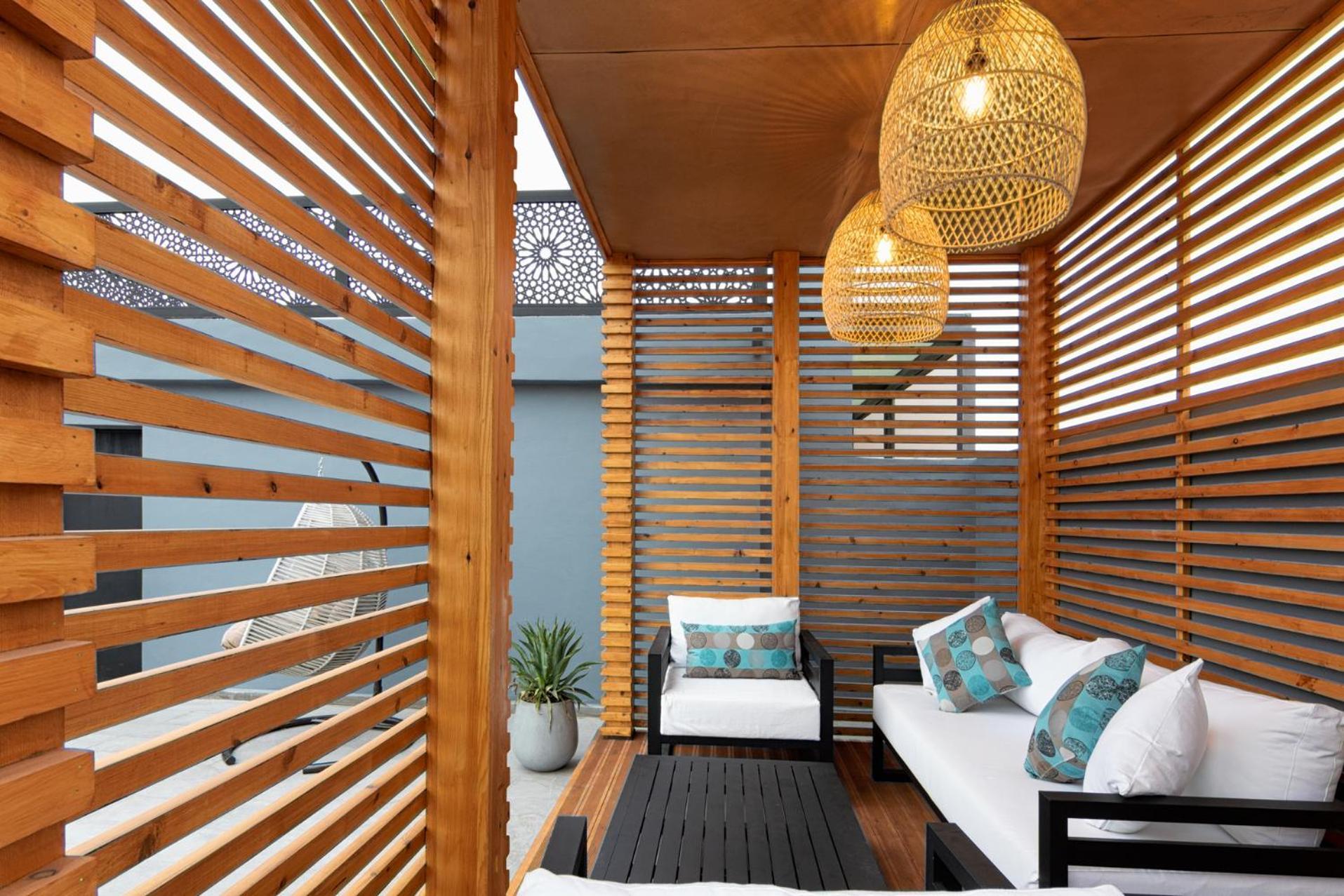 Rooftop Pool, Bright & Cozy In City Center *